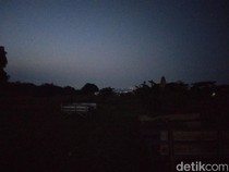 Menghabiskan Malam di Bukit Gronggong Cirebon dengan Rp 50 Ribu