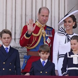 Trik Pangeran William-Kate Middleton Biar Charlotte Tak Senasib Harry