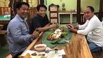 Gaya Kulineran Azis Gagap, Pelawak Senior yang Kini Jadi Juragan Sapi Kurban