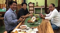 Sebelumnya, Azis sempat usaha membuka restoran tradisional degan menu andalan nasi liwet sampai makanan lainnya yang enak. Foto: Instagram @ajis_gagap