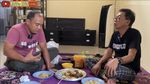 Gaya Kulineran Azis Gagap, Pelawak Senior yang Kini Jadi Juragan Sapi Kurban
