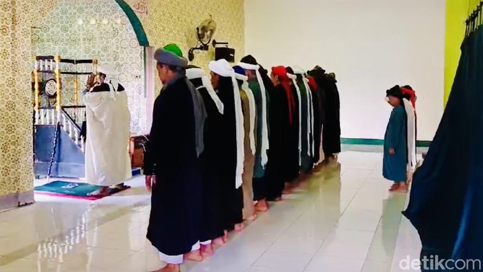 Jemaah Latiful Akbar Bone melaksanakan Salat Idul Adha.