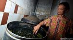 Potret Aktivitas di Kampung Lontong Surabaya