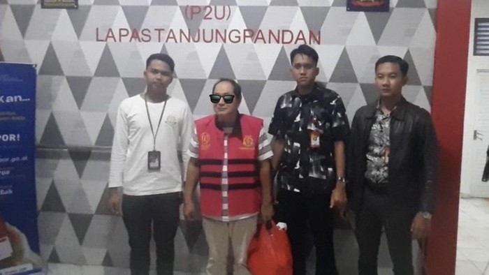 Kejaksaan Negeri Belitung kembali menetapkan tersangka baru kasus dugaan korupsi penjualan tanah milik negara.