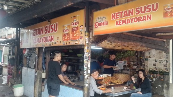 Kuliner Ketan Susu Kemayoran