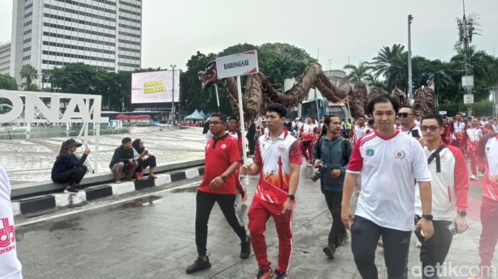 Kontingen Atlet DKI Jakarta diarak di CFD. (Taufiq Syarifudin/detikcom)
