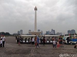 Long Weekend Idul Adha, Monas Ramai Dikunjungi Warga