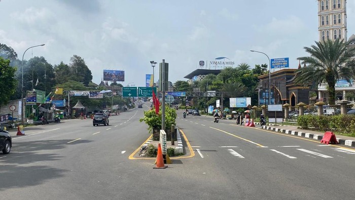 One way di Jl Raya Puncak Bogor siang ini