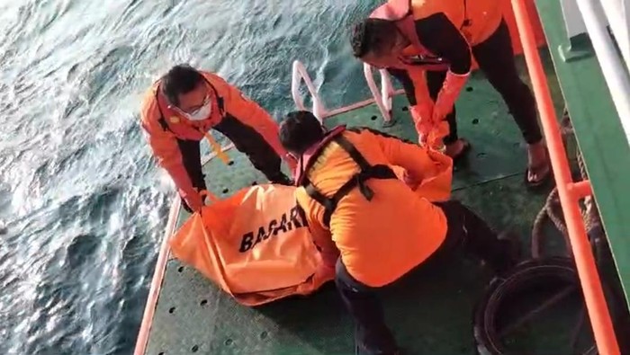 Pencari besi tua di Gresik ditemukan