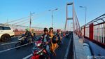 Potret Lalu Lintas di Jembatan Suramadu saat Mudik Idul Adha 2024