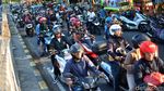 Potret Lalu Lintas di Jembatan Suramadu saat Mudik Idul Adha 2024