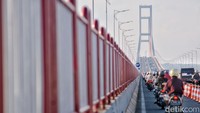 Ini adalah tradisi mudik warga Madura menjelang perayaan Idul Adha.