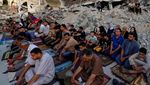 Potret Pilu Warga Gaza Salat Idul Adha di Reruntuhan Masjid