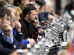 Zelensky Nyatakan Siap Dialog dengan Putin, Kremlin Bilang Omong Kosong