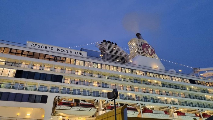 Kapal pesiar Resorts World One