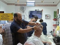 Tukang Cukur Jemaah Haji Raup Rp 1,5 Miliar Sehari