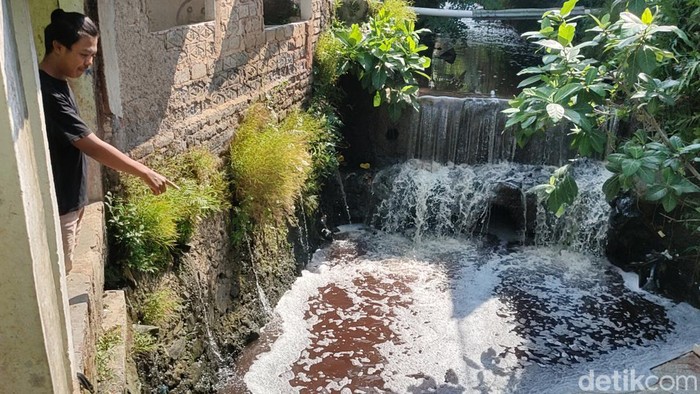 Anak Sungai Cianjur tercemar darah hewan kurban