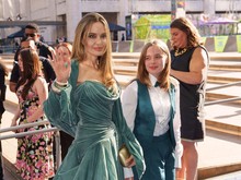 Kondisi Angelina Jolie Ketika Putri Bungsu Mau Hapus Nama Pitt