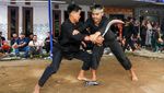 Atraksi Pencak Sumping Mondoluko Rayakan Idul Adha