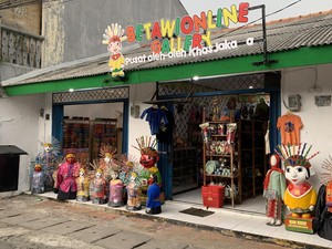 Betawi Online Gallery: Dulu Gerobakan, Kini Pusat Oleh-oleh Jakarta Terlengkap
