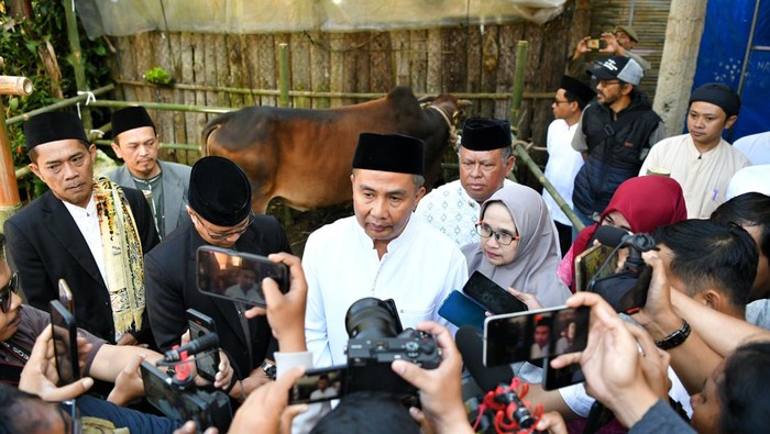 Bey Machmudin Idul Adha di Kampung Babakan