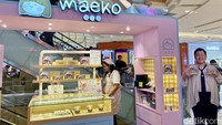 Di gerai ini bisa menikmati jajanan unik, yakni cheesecake yang disajikan dalam bentuk sando atau sandwich khas Jepang. Foto: detikcom