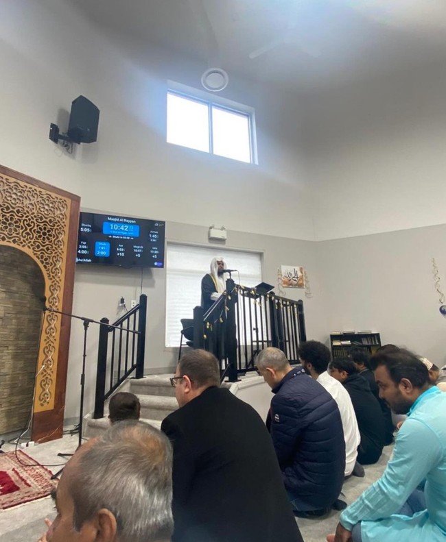 Di keterangan unggahannya Cindy juga turut mengucapkan selamat Idul Adha. Ia juga mengungkapkan kerinduannya dengan keluarga yang berada di Indonesia. Foto: Instagram/@cindyfatikasari18