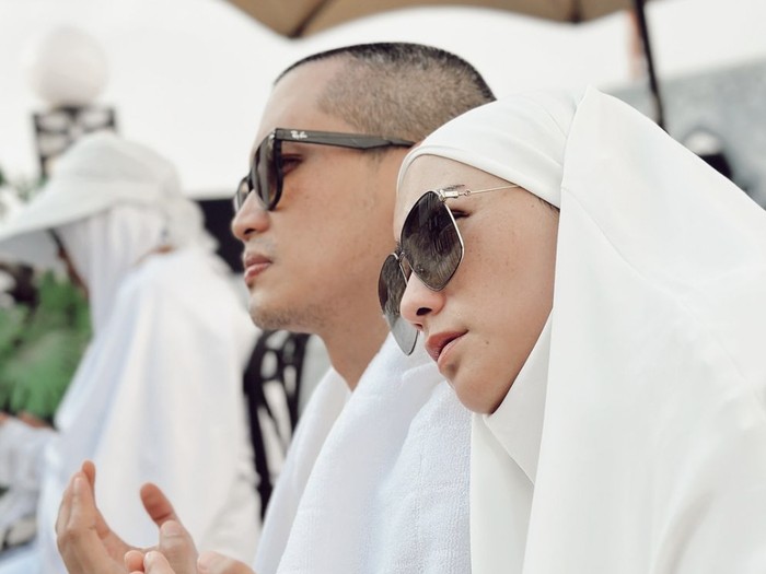 Citra Kirana dan Rezky Aditya Naik Haji, Sebelumnya Juga Kompak Kulineran