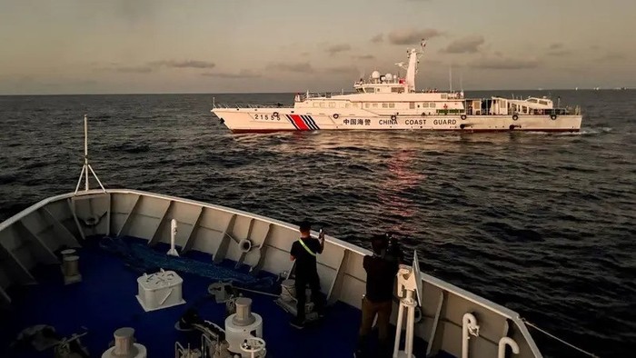 Perilaku Agresif Penjaga Pantai China: Pertanda Ketegangan Meningkat di Laut China Selatan