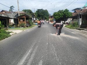 Motor Adu Banteng di Mojokerto Tewaskan 2 Orang, Korban Ibu Boncengkan Anak