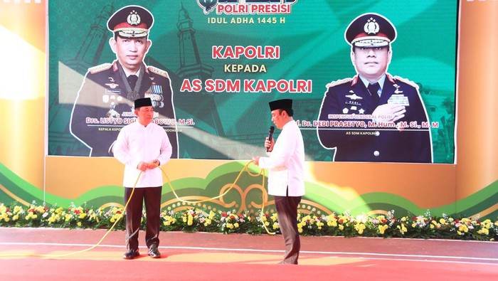 Momen perayaan Idul Adha di Mabes Polri, Senin (17/6/2024).