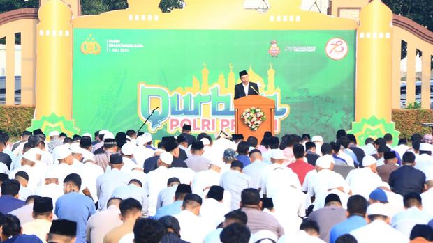 Momen perayaan Idul Adha di Mabes Polri, Senin (17/6/2024).