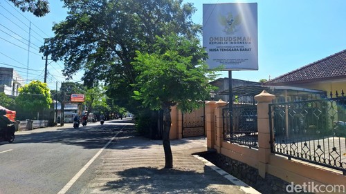 Kantor Ombudsman Perwakilan NTB di Jalan Majapahit Nomor 12A siap menerima aduan masyarakat terkait PPDB, Minggu (16/6/2024).
Nathea Citra/ detikBali