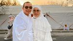 Mabrur! Senyum Semringah 12 Selebritas Jalani Ibadah Haji Bareng Pasangan