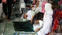 Sejak jam 6 pagi, umat Muslim mulai berdatangan untuk salat Idul Adha 1444 H.