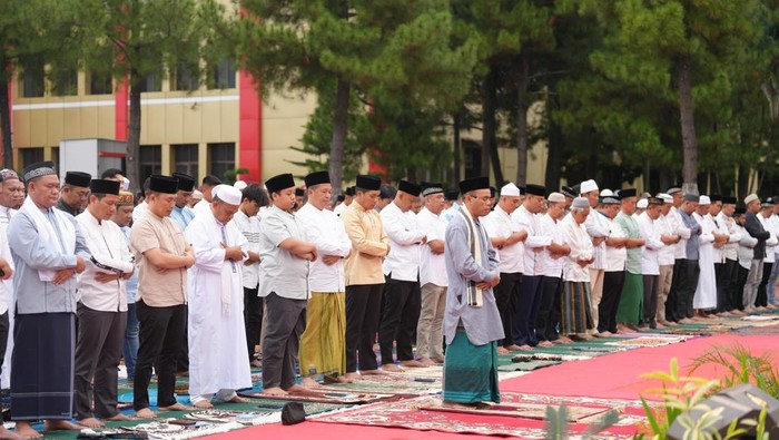 Sumut Jamaah mengikuti shalat idul adha di Mapolda Sumut. Dokumen Humas Polda Sumut