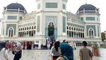 Salat Idul Adha di Masjid Raya Al-Mashun Medan