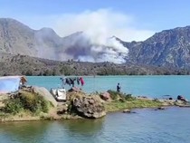 Gunung Rinjani Terbakar, Ada Pendaki Teriak Histeris