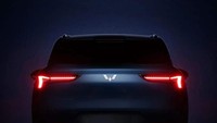 Berdasarkan informasi MIIT China, varian PHEV akan ditenagai mesin 1,5 liter, dengan tenaga maksimum 78 kW (106 dk) dan akan menawarkan dua pilihan paket baterai 20,5 kWh dan 9,5 kWh, sesuai jangkauan listrik murni masing-masing 90 km dan 43 km. Spek motor listriknya belum diumumkan. Tapi bobot  baterainya yakni 137 kg & 185 kg, serta konsumsi bahan bakar masing-masing 4,98 liter/100 km dan 5,09 liter/100 km. Foto: Carnewschina