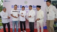 Hadir secara langsung dalam seremoni penyerahan hewan kurban tersebut, Direktur Utama BTN Nixon LP Napitupulu yang didampingi Wadirut BTN Oni Febriarto Raharadjo, Direktur Consumer BTN Hirwandi Gafar dan Direktur Human Capital, Compliance & Legal BTN Eko Waluyo.