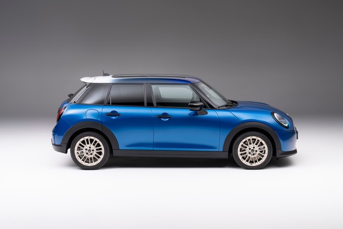 The New MINI Cooper 5 Door The New MINI Cooper 5 Door