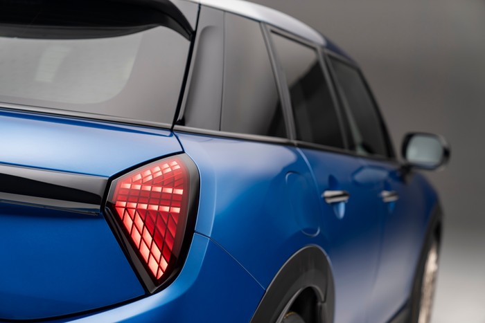 The New MINI Cooper 5 Door