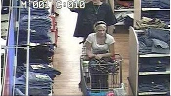 Tiffany Whitton (2013): Saat kecil, Whitton ingin jadi dokter hewan. Impian itu sirna setelah ia putus sekolah dan punya anak. Whitton mulai mencuri untuk membeli narkoba. Setelah dipenjara dan rehabilitasi, dia bertemu Ashley Caudle dan terjerat narkoba lagi. Di 2013, pasangan itu berada di Walmart di Georgia, dini hari. Setelah bertengkar dan Caudle membayar, Whitton yang tampaknya mabuk dihentikan satpam karena mengutil. Dia meninggalkan tas dan sandal saat lari dari toko. Selain panggilan telepon mencurigakan ke saudara tirinya tahun 2014, Whitton tak lagi terlihat sejak saat itu. Foto: 11Alive