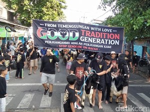 Arak-arakan Hewan Kurban di Kota Malang Suarakan Dukungan untuk Palestina