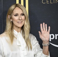 Stiff Person Syndrome turut memengaruhi performa vokalnya, tapi Celine berencana kembali ke panggung hiburan demi para fans. Aku sebenarnya sudah mulai. Tidak hanya sekadar pemanasan badan dan pita suara, tapi juga tampil di panggung yang ternyata tidak semudah yang kukira, kata Celine Dion kepada Associated Press di karpet merah. (Foto: Evan Agostini/Invision/AP)