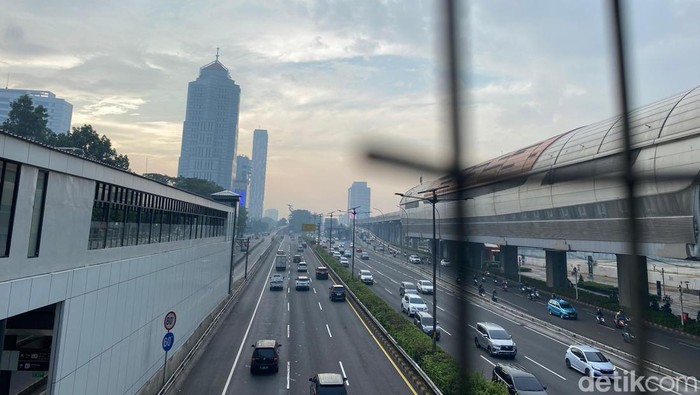 Polusi DKI-Tangsel Pagi Ini Sangat Tidak Sehat, Ada Apa?