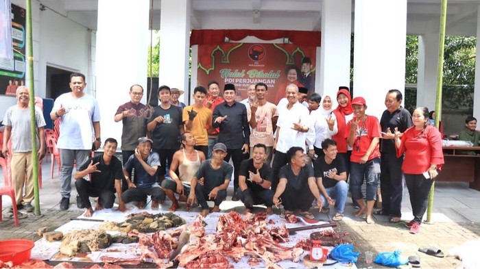 Edy Rahmayadi berfoto bersama pengurus DPD PDIP Sumut (Dok. Instagram @edy_rahmayadi)