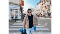 Jordi Onsu adalah adik dari Ruben Onsu yang sekarang sibuk dengan bisnis kulinernya. Geprek Bensu dan makanan siap saji lainnya sekarang dikelola olehnya. Foto: Instagram @jordionsu