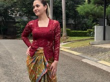 Potret Juliette Angela, Penyanyi Keroncong yang Disebut Dekat dengan Anji Potret Juliette Angela, Penyanyi Keroncong yang Disebut Dekat dengan Anji