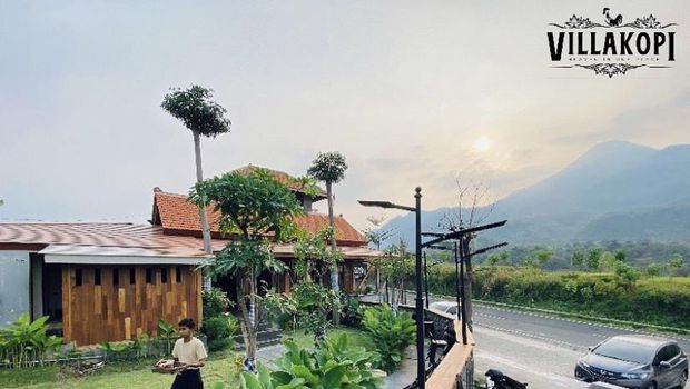 Kafe outdoor di Pasuruan: Villa Kopi.